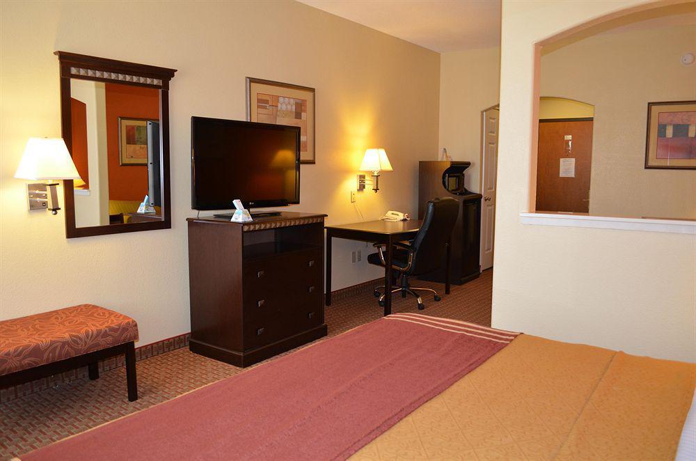Best Western Plus North Houston Inn & Suites Εξωτερικό φωτογραφία